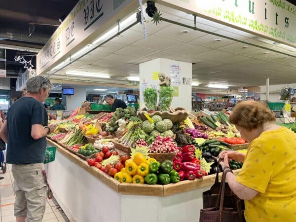 marche-fruit-legume-provence-halle-avignon