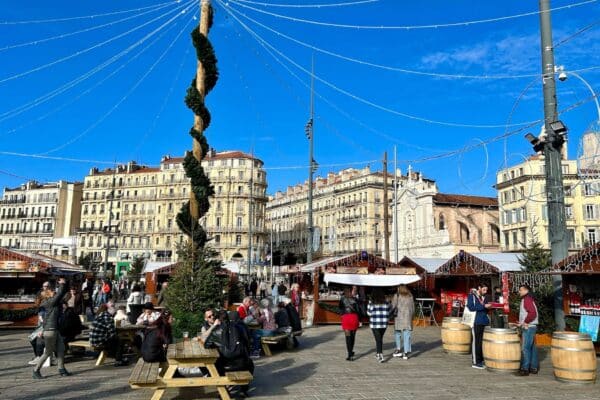 marche-noel-vieux-port-decorations-8