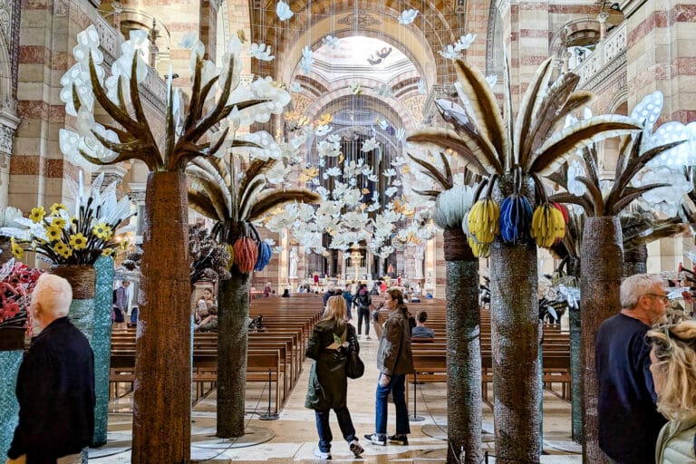 Vidéo | La cathédrale de la Major invite à un voyage féérique signé Marcoville