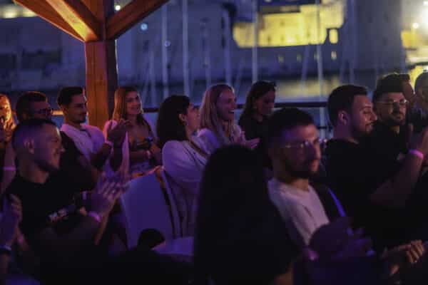 marseille-comedy-club-rowing-club-CREDIT-mcc-1