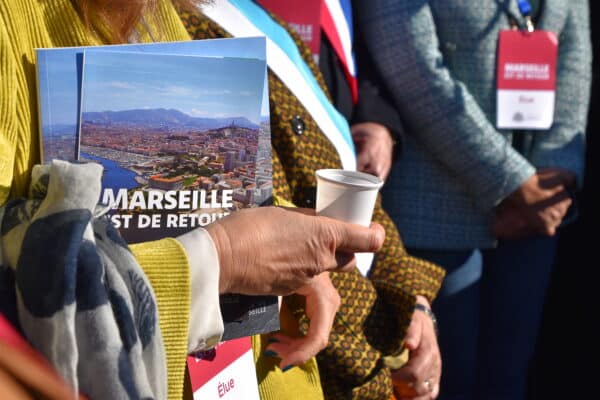 marseille-est-de-retour-illustration