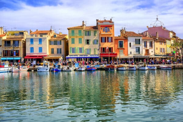 cassis-barquettes-pointus-port-provence
