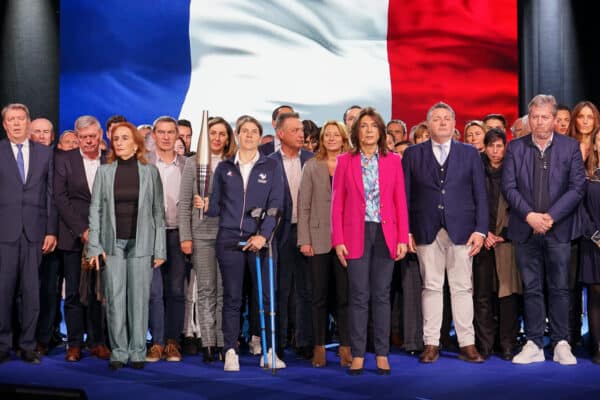 martine-vassal-voeux-meeting-flamme-flambeau-olympique-JO-02