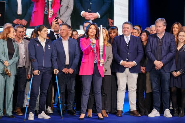 martine-vassal-voeux-meeting-flamme-flambeau-olympique-JO-07