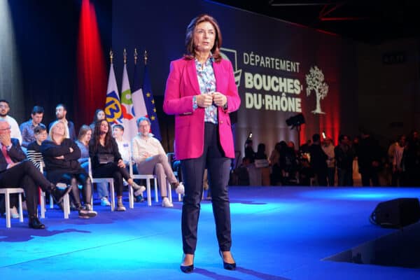 martine-vassal-voeux-meeting-flamme-flambeau-olympique-JO-15