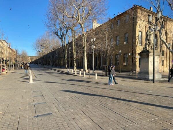 mirabeau-cours-aix-pieton-maroine-jit