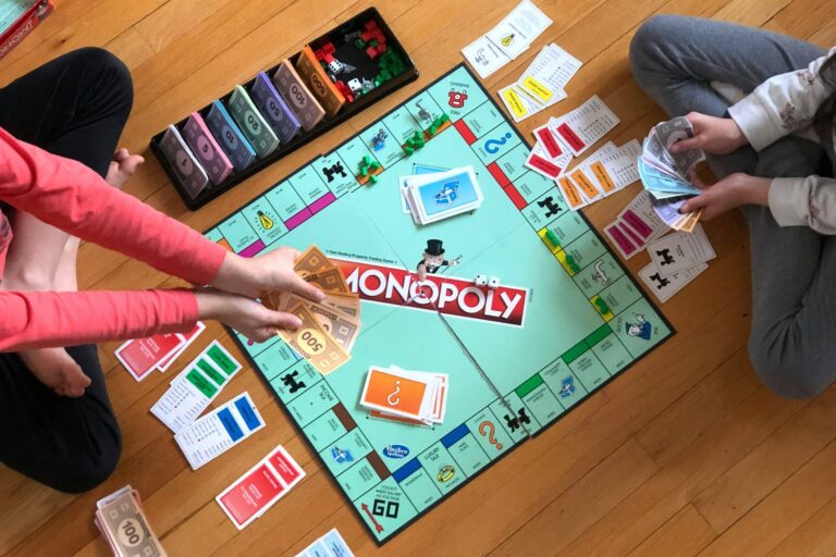 Une nouvelle version du célèbre jeu de société Monopoly sur Marseille