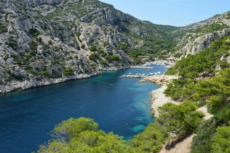 Une dépollution de calanque spéciale Harry Potter avec son lot de surprises