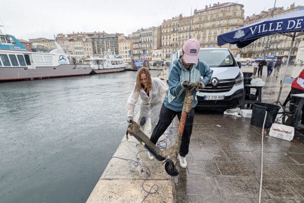 nettoyage-vieux-port-trottinette-velo-1-dechet-par-jour-1