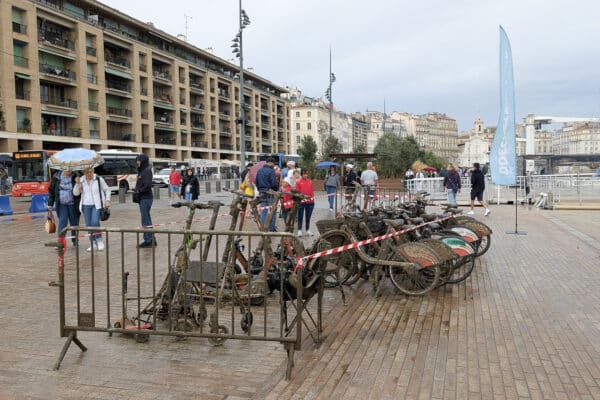 nettoyage-vieux-port-trottinette-velo-1-dechet-par-jour-3
