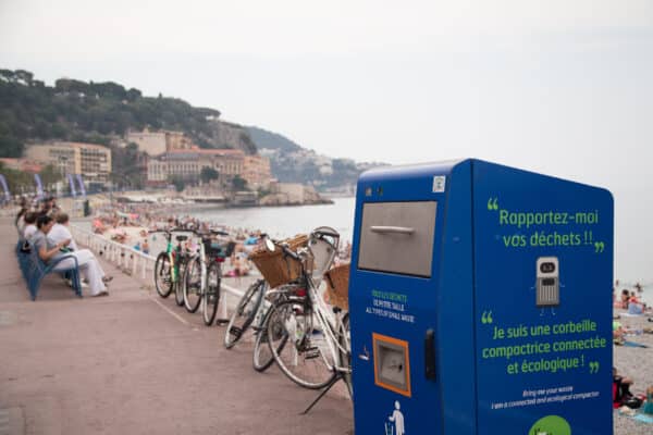 nice-prom-poubelle-connectee