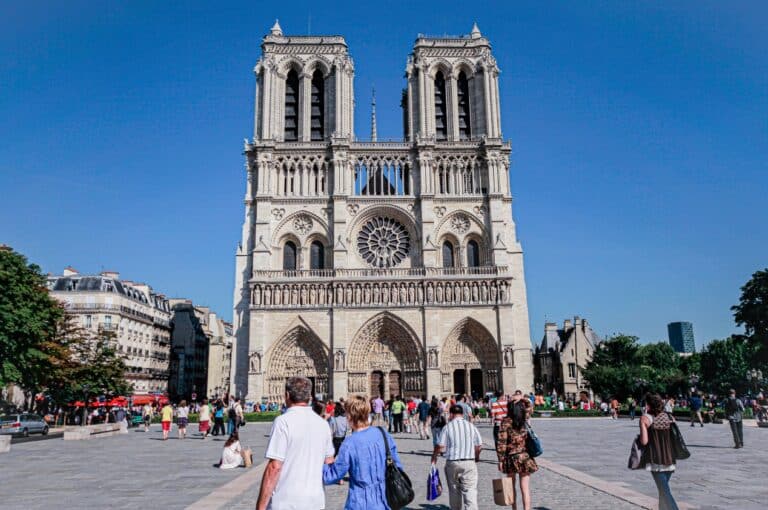 Un atelier marseillais choisi pour la restauration des vitraux de Notre-Dame-de-Paris