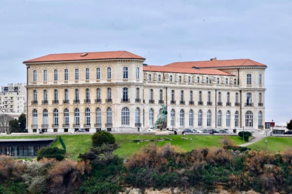 palais-du-pharo