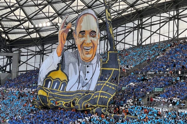 pape-tifo-velodrome-CREDIT