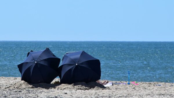 parasol-plage-canicule