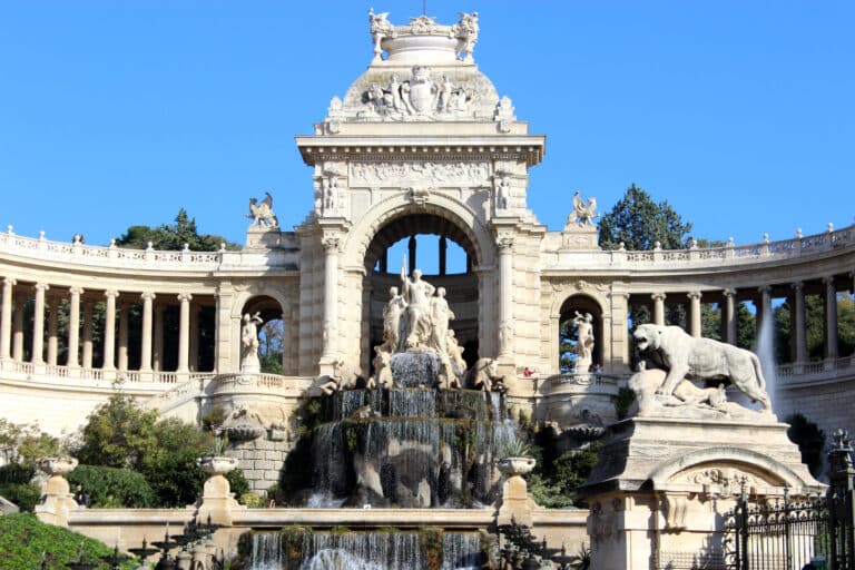 En images | La végétalisation se poursuit dans le parc du palais Longchamp