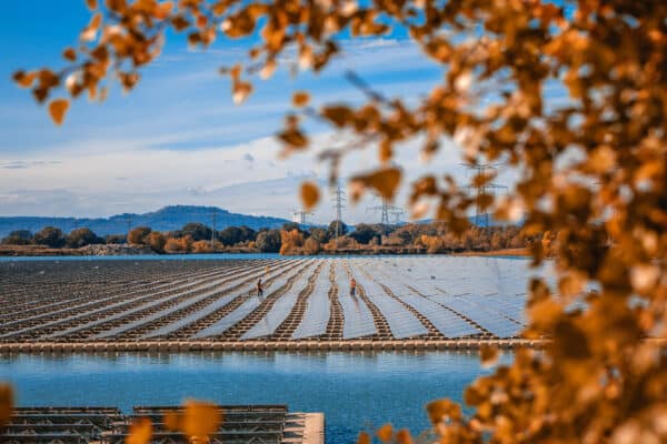 parc-solaire-photovoltaique-peyrolles