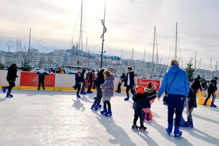 Illuminations, patinoire et marché de Noël pour les fêtes à Marseille