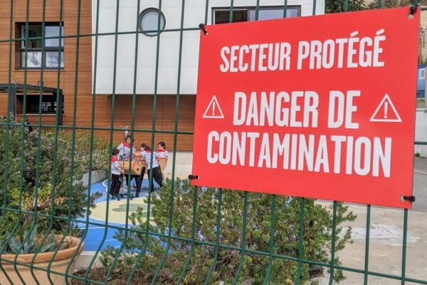 phare-sourire-a-la-vie-enfant-cancer-contamination