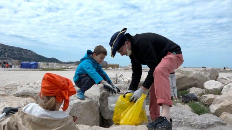 Avec Citeo, la chasse aux déchets ménagers abandonnés est déclarée