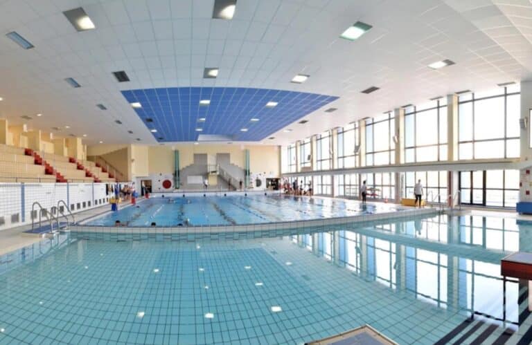 Les piscines municipales marseillaises gratuites pendant l&rsquo;épisode de canicule