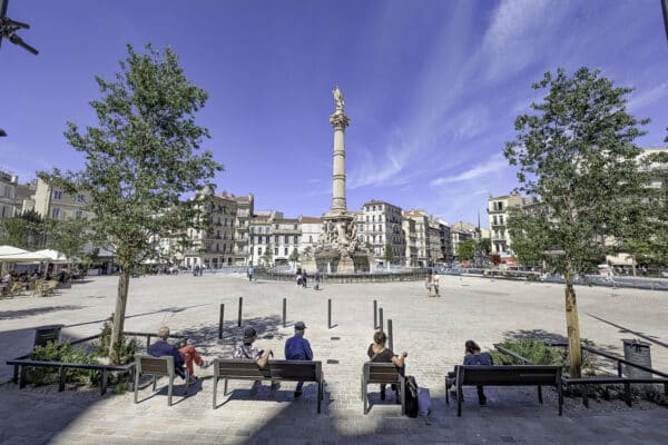 place-castellane-terrasse-fontaine-22