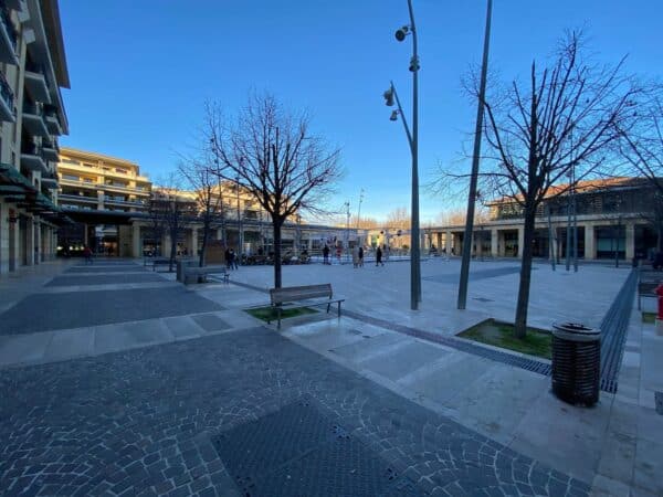 place-francois-villon-aix-patinoire-maroine-jit