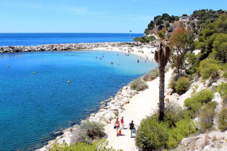 Au nord de Marseille, une première étape du réaménagement des plages de Corbières