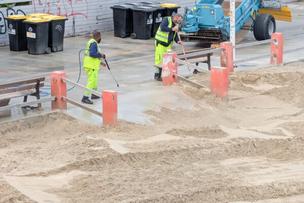 des catalans, Vid&eacute;o | La plage des Catalans se pr&eacute;pare pour une saison estivale particuli&egrave;re, Made in Marseille