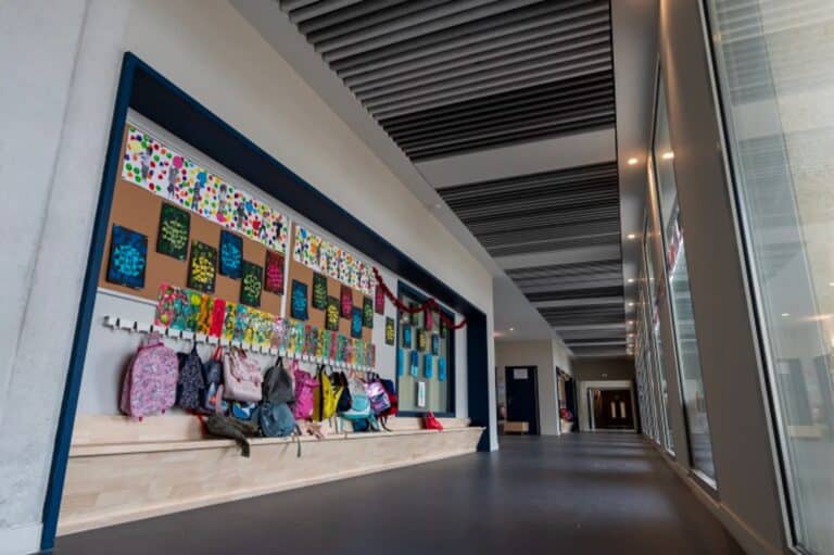 Fournitures, travaux, sécurité… la Ville de Marseille se mobilise pour les écoles