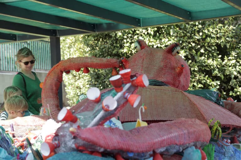 Polo le Poulpe géant, symbole de la protection de la biodiversité, prend ses quartiers dans le parc de Bagatelle