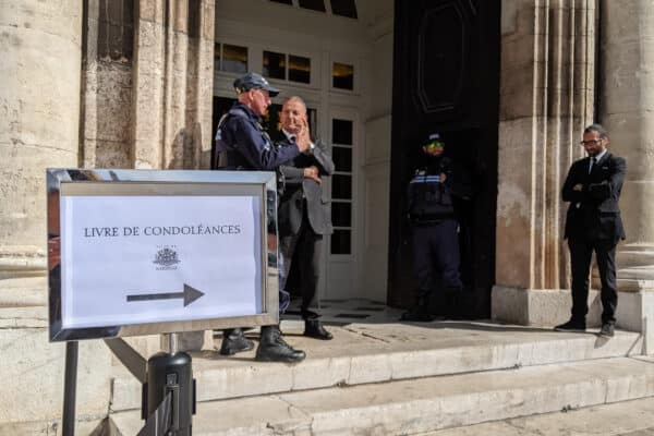 pompier-recherche-tivoli-condoleances-mairie