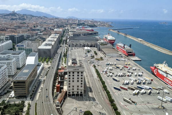 port-arebc-joliette-ferries-corse-gare-maritime-2