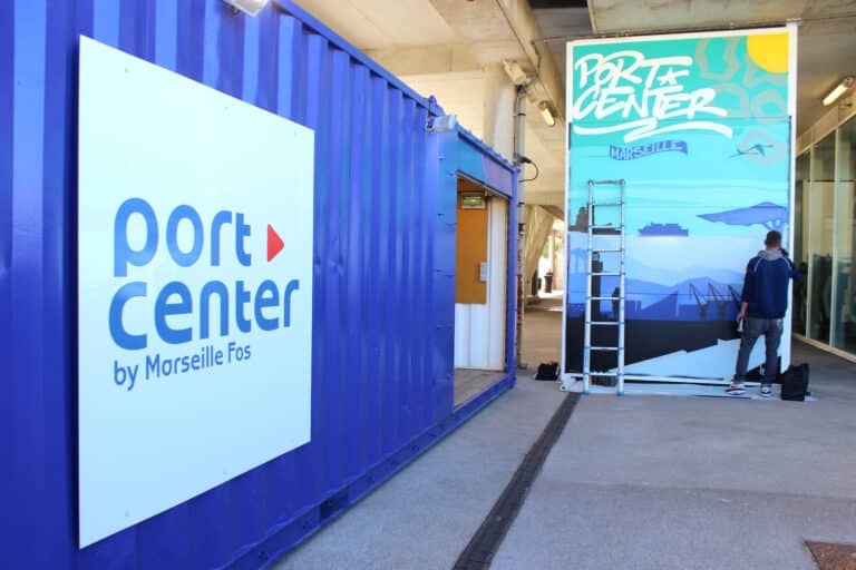 En images｜Le Port Center ouvre ses portes face à la Major
