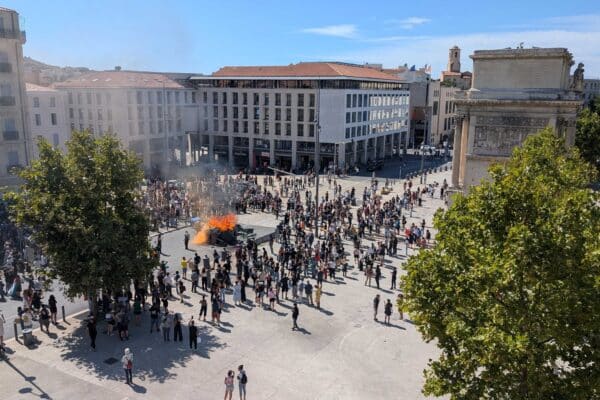 porte-aix-manifestation-10-septembre