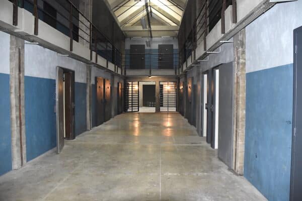 provence-studio-decor-prison