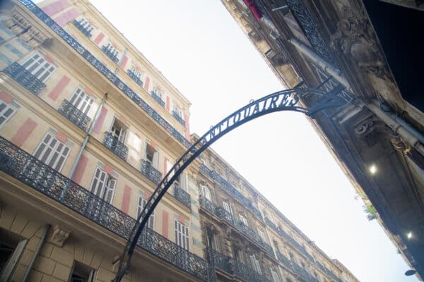quartier-antiquaires-edmond-rostand2