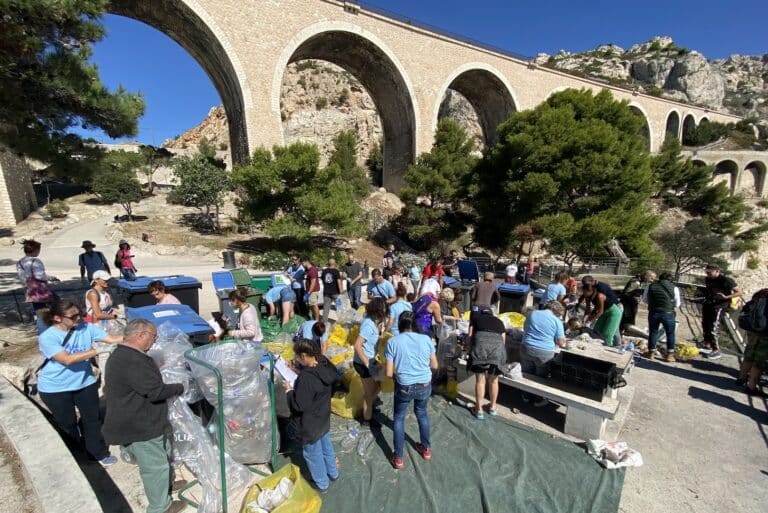 Le Crédit Agricole Alpes Provence mobilisé dans une grande opération de ramassage de déchets