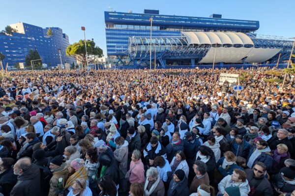 rassemblement-marche-blanche-hommage-mehdi-kessaci
