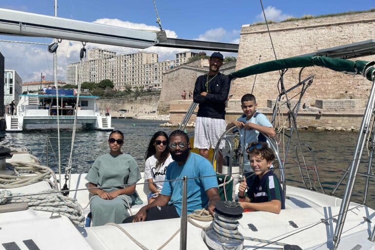 Avec la Régate des Minots, les jeunes des quartiers populaires prennent la mer