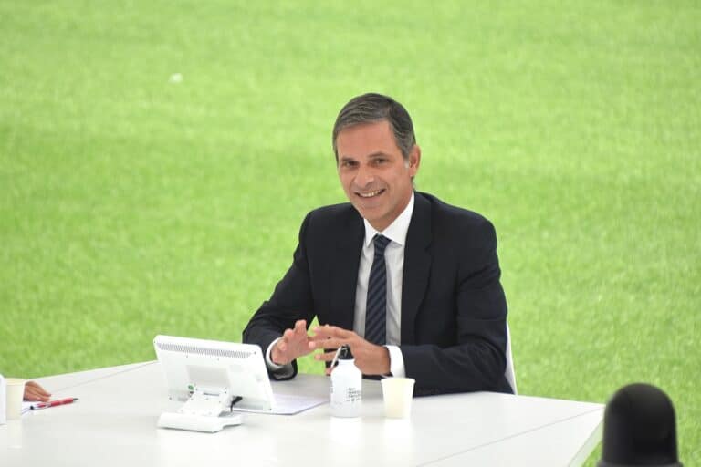 La famille Saadé et le groupe marseillais CMA CGM entrent au capital de Carrefour
