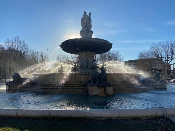 rotonde-fontaine-aix-maroine-jit