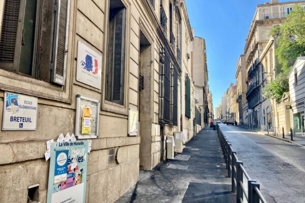 rue-breteuil-parvis-ecole-amenagement