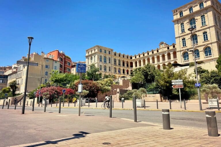 Les rues Sainte et Caisserie bientôt réaménagées pour créer des zones de fraîcheur
