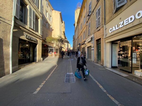 rue-espariat-centre-aix-maroine-jit
