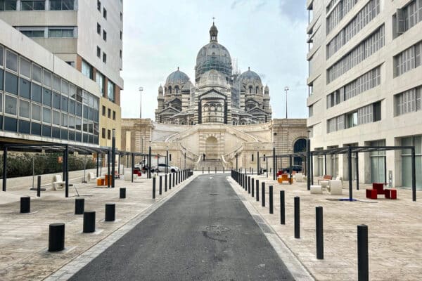 rue-mazenod-major-pergola-amenagement