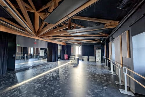 complexe sportif, En images | Belsunce tient enfin son complexe sportif neuf dans un ancien couvent, Made in Marseille