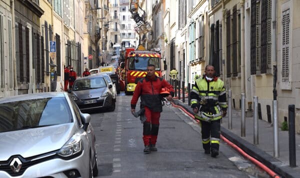 sapeurs-pompiers-grue