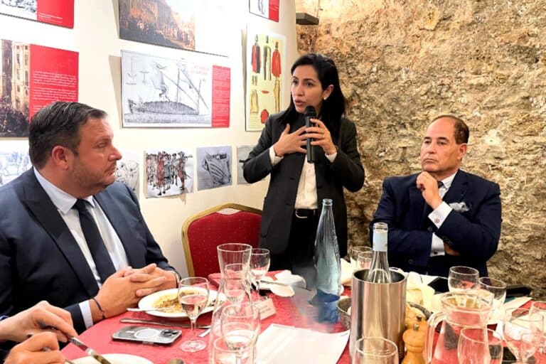 À Marseille, un déjeuner pour repenser la protection de l’enfance