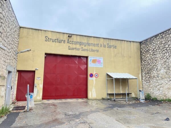 sas-structure-accompagnement-vers-la-sortie copie